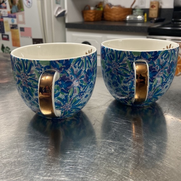 EUC Lily Pulitzer Mugs, set of 2 - Picture 5 of 8